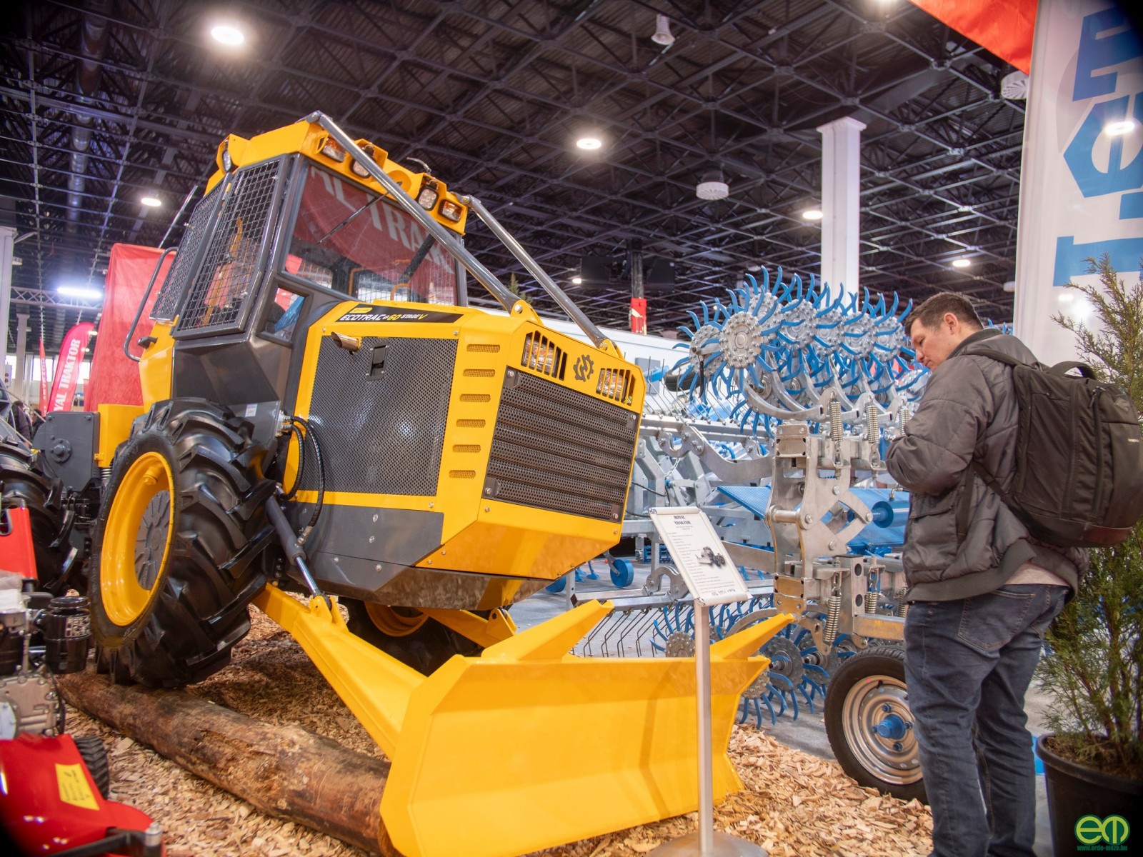 Erdészeti vonszoló a gyérítésekbe - Hittner EcoTrac az AGROmashEXPO-n