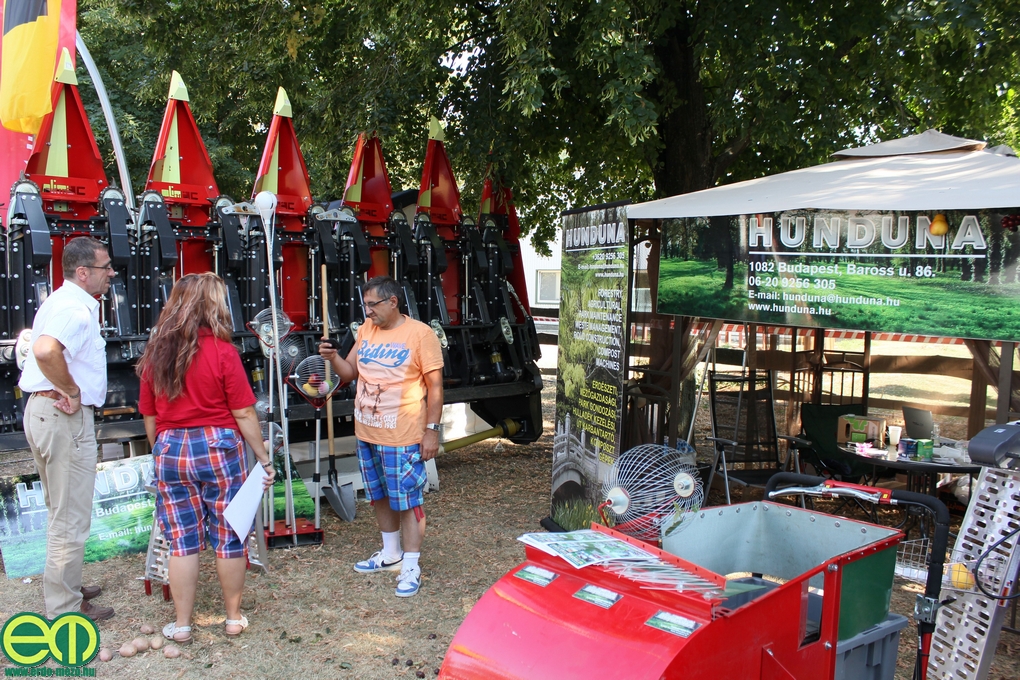 Erdészeti gépekkel az OMÉK-ra készül a Hunduna, Debrecenben a kertészet volt a középpontban