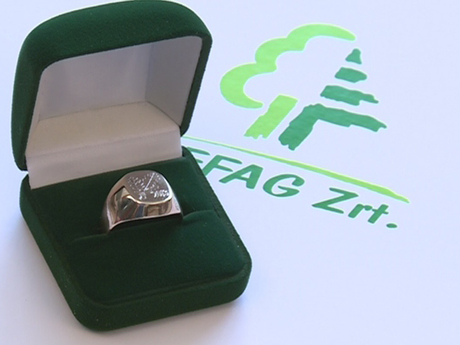 SEFAG díjak - Merczel István aranygyűrűt, 11 dolgozó elismerő oklevelet kapott