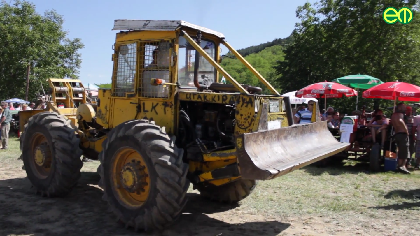 Bemutatkozik a díjazott LKT és a favágó traktor - Erdészeti gépek Csáfordon (VIDEÓ!)