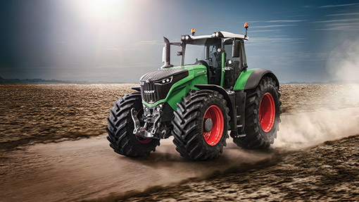 500 lóerő, 14 tonna, 3,6 méter - Itt a legújabb Fendt traktor (+Képek; Videó)