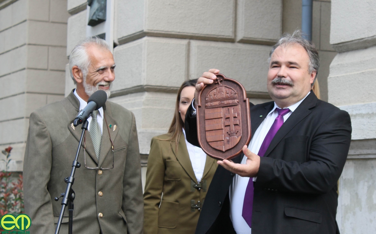 Nagy István a MEGOSZ 2014-es nagyrendezvényén az akkori magánerdős elnökkel, Luzsi Józseffel