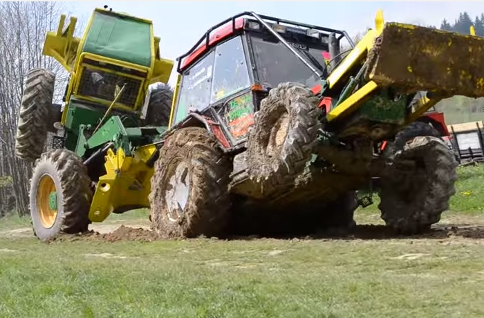Az LKT és az erdészeti Zetor traktor csatája (VIDEÓ)
