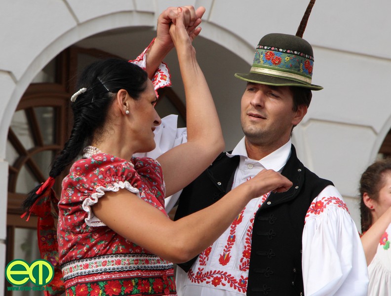 Kulturális örökségünk kincse a magyar néptánc