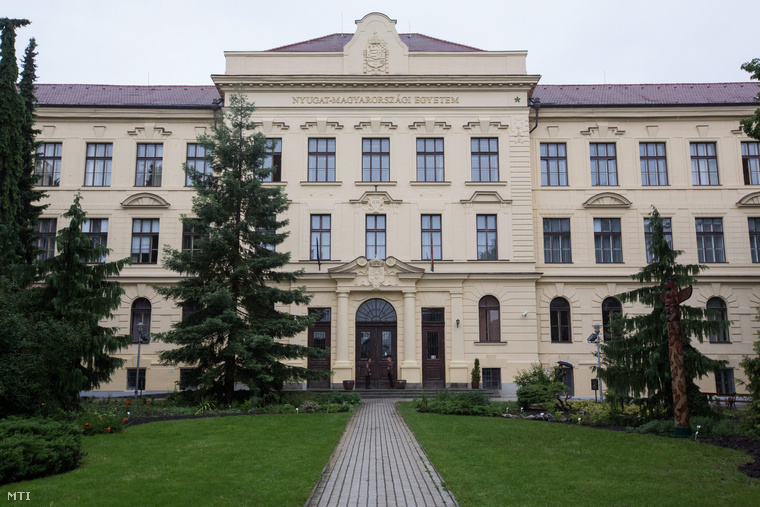 Taroltak a gazdasági és pedagógiai képzések a Nyugat-magyarországi Egyetemen – nyolc százalékkal növelte eredményeit a soproni kampusz