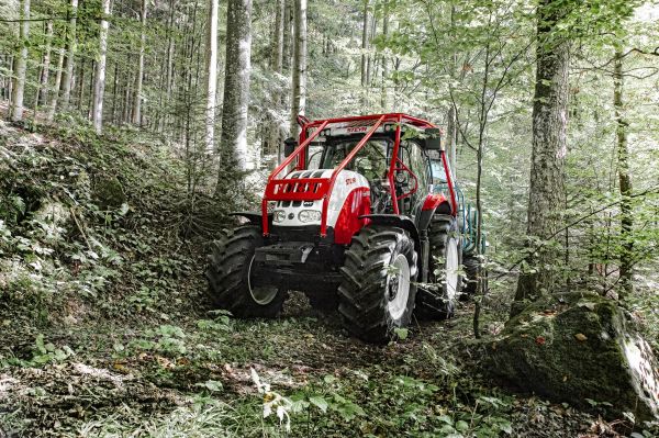 A Steyr traktorok egyetlen hivatalos forgalmazója a Magtár Kft.