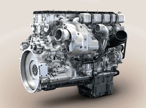 4. kép: MTU 6R 1500 sorozat jelzésű turbocompound dízelmotor
