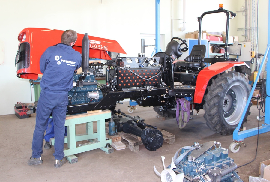 Akár már tavasszal elkezdődhet a magyar Renner traktorok sorozatgyártása