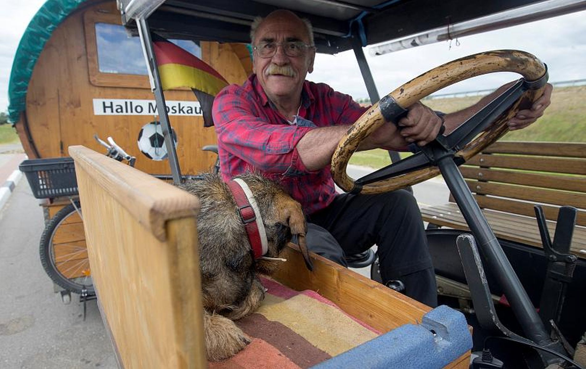 2500 km négy országon át - Veterán Lanz Bulldog traktorral a Világbajnokságra (+VIDEÓ)