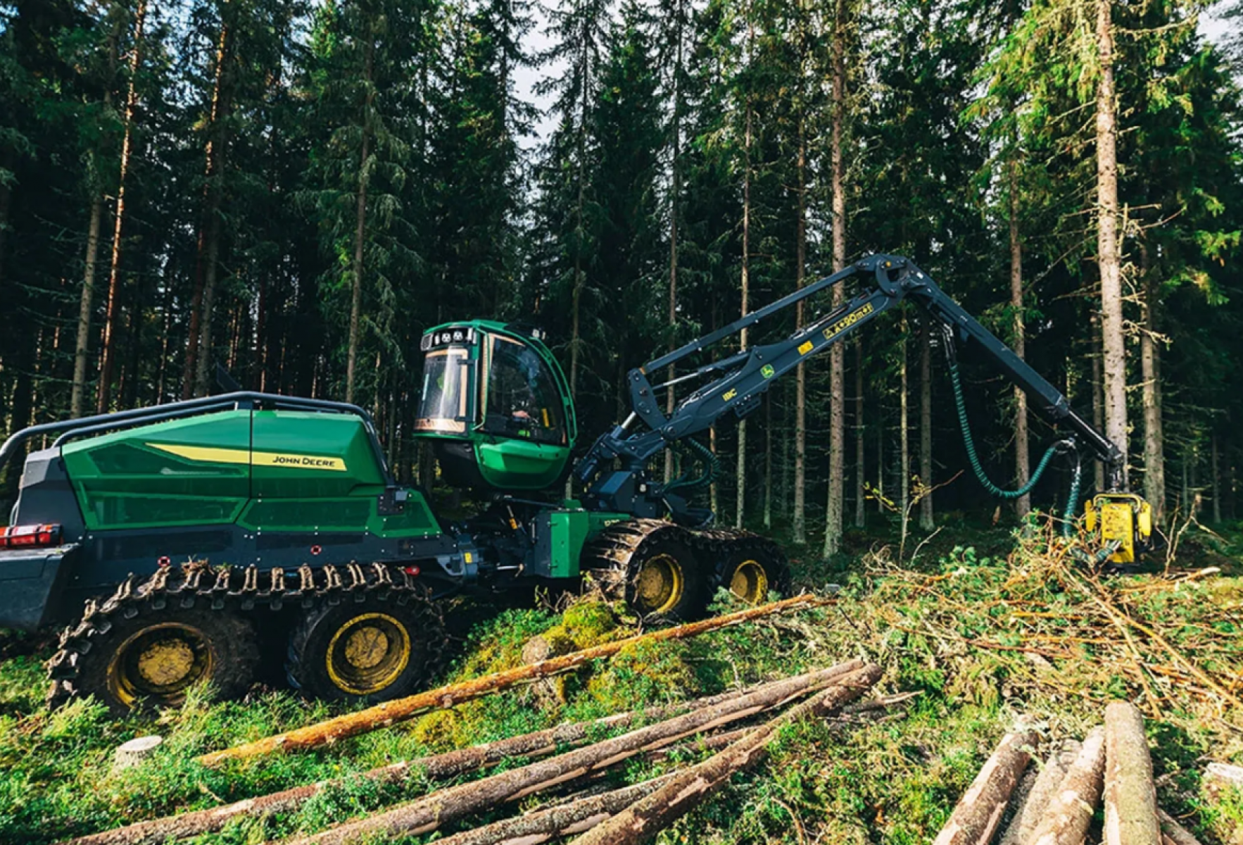 Bemutatkozik a magyar erdőkben az új H-szériás John Deere harvester 