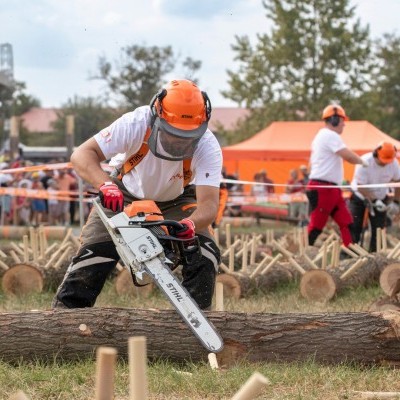 Két év után ismét dobogón a Délbükk 100+ csapat - Hatalmas csatát hozott a STIHL Országos Fakitermelő Bajnokság döntője